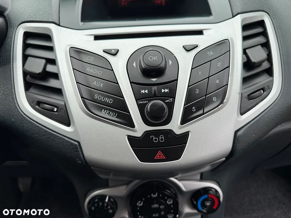 Ford Fiesta - 30