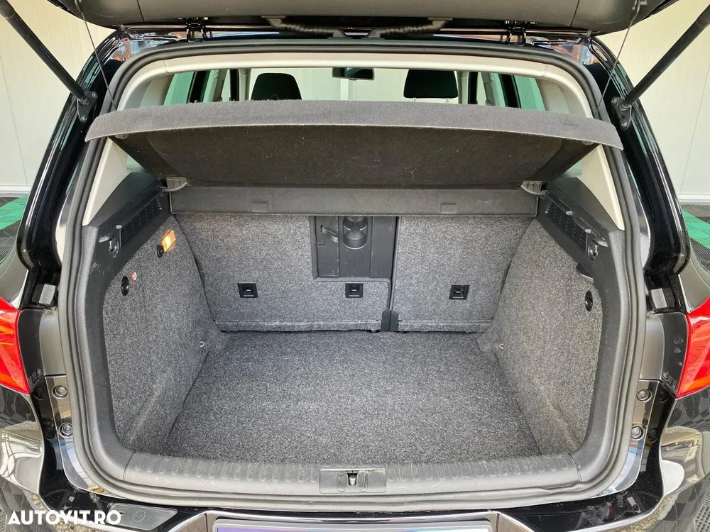 Volkswagen Tiguan - 13