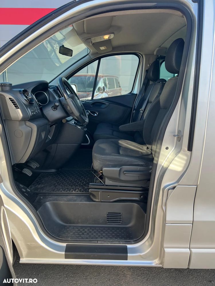 Opel Vivaro - 8