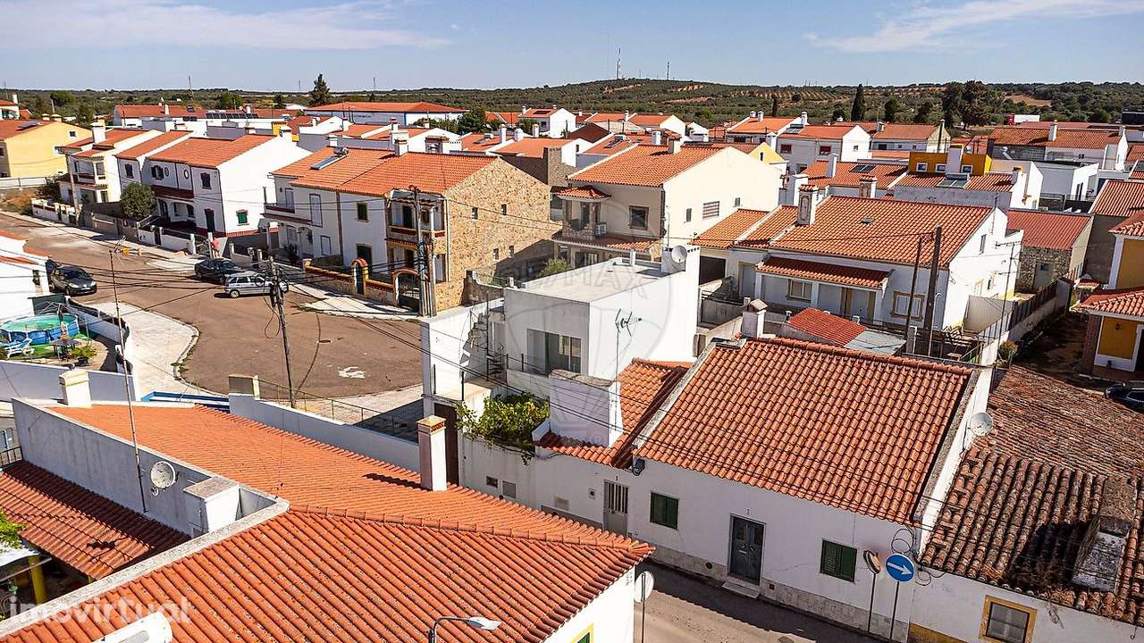 Moradia T1 para venda - Grande imagem: 3/22