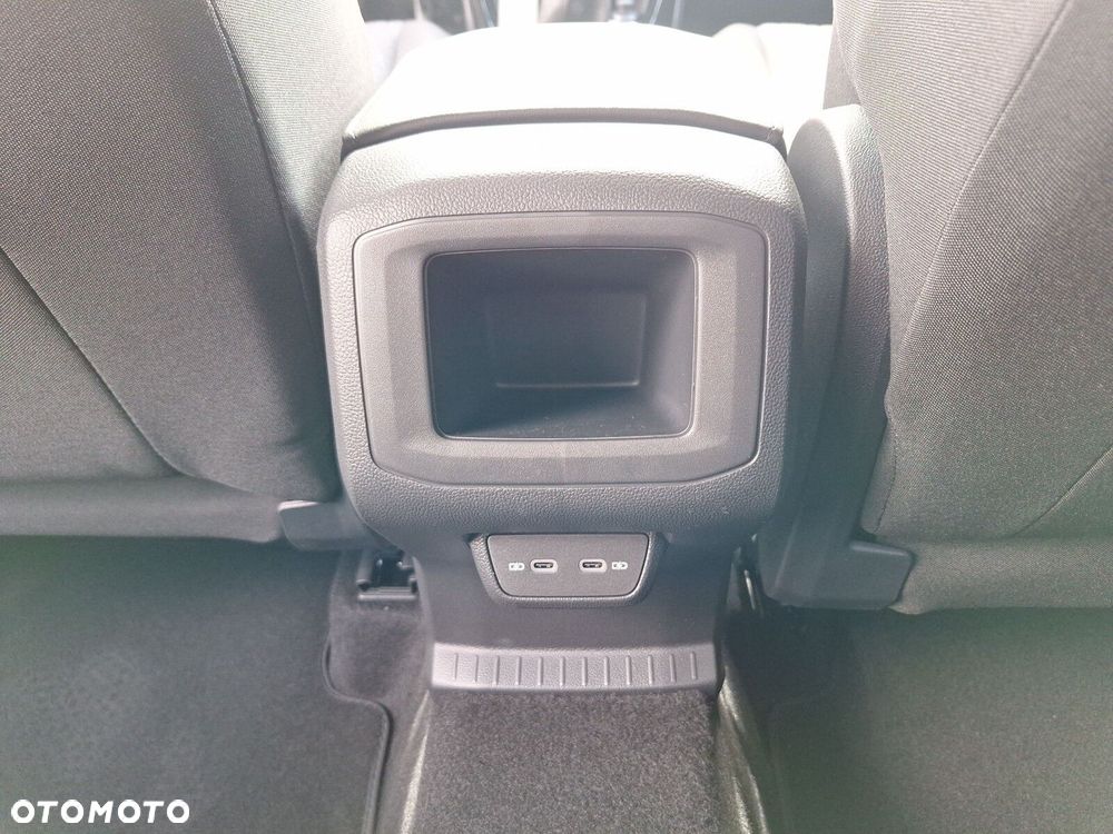 Volkswagen T-Cross - 31