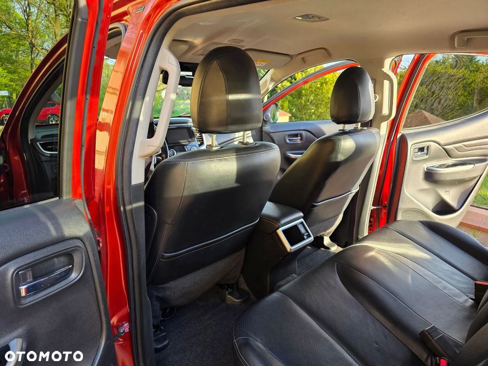 Mitsubishi L200 2.2 d DC Instyle - 13