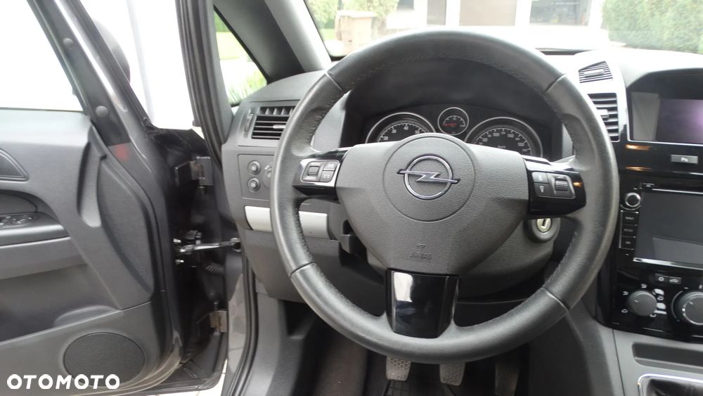 Opel Zafira - 19
