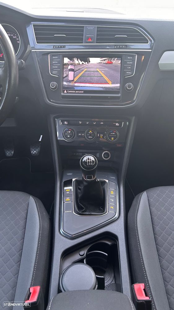VW Tiguan 2.0 TDI Highline - 25