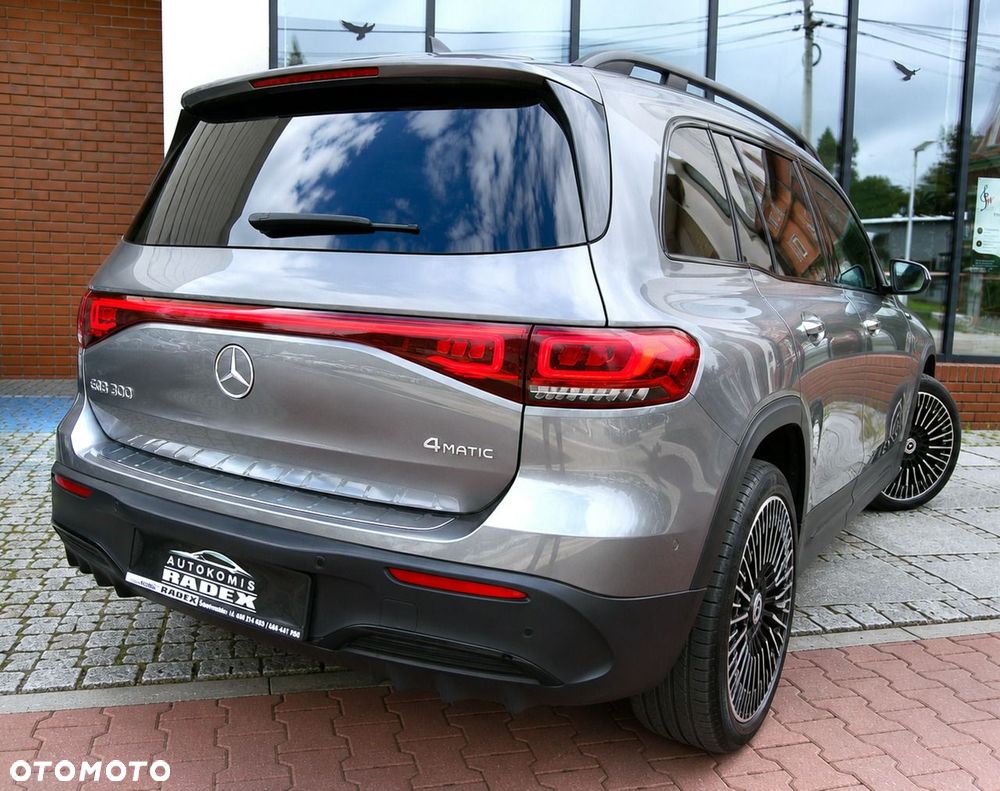 Mercedes-Benz EQB - 8