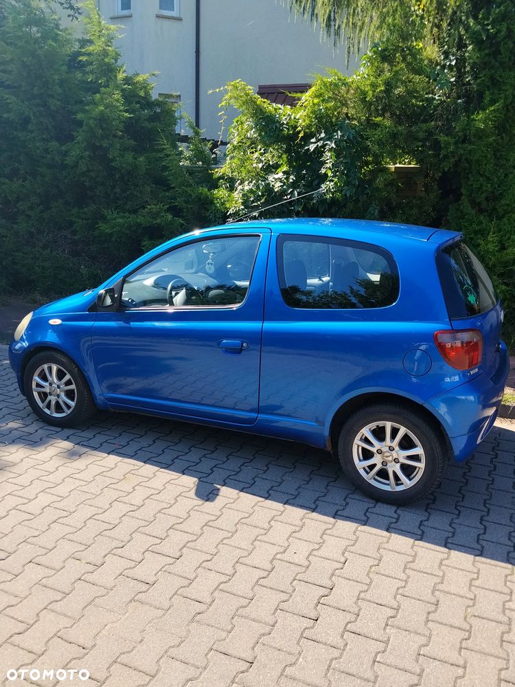 Toyota Yaris 1.4 D-4D Active - 3