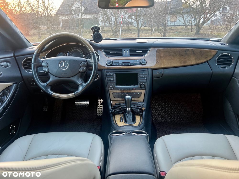 Mercedes-Benz CLS - 13