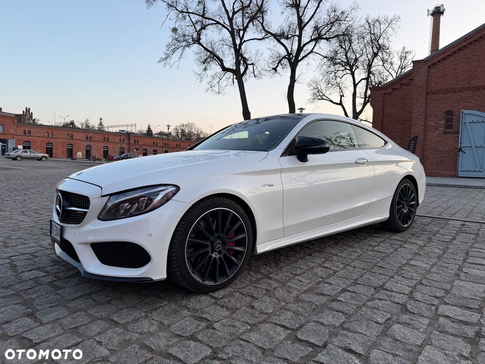 Mercedes-Benz Klasa C AMG 43 4Matic 9G-TRONIC Night Edition - 1
