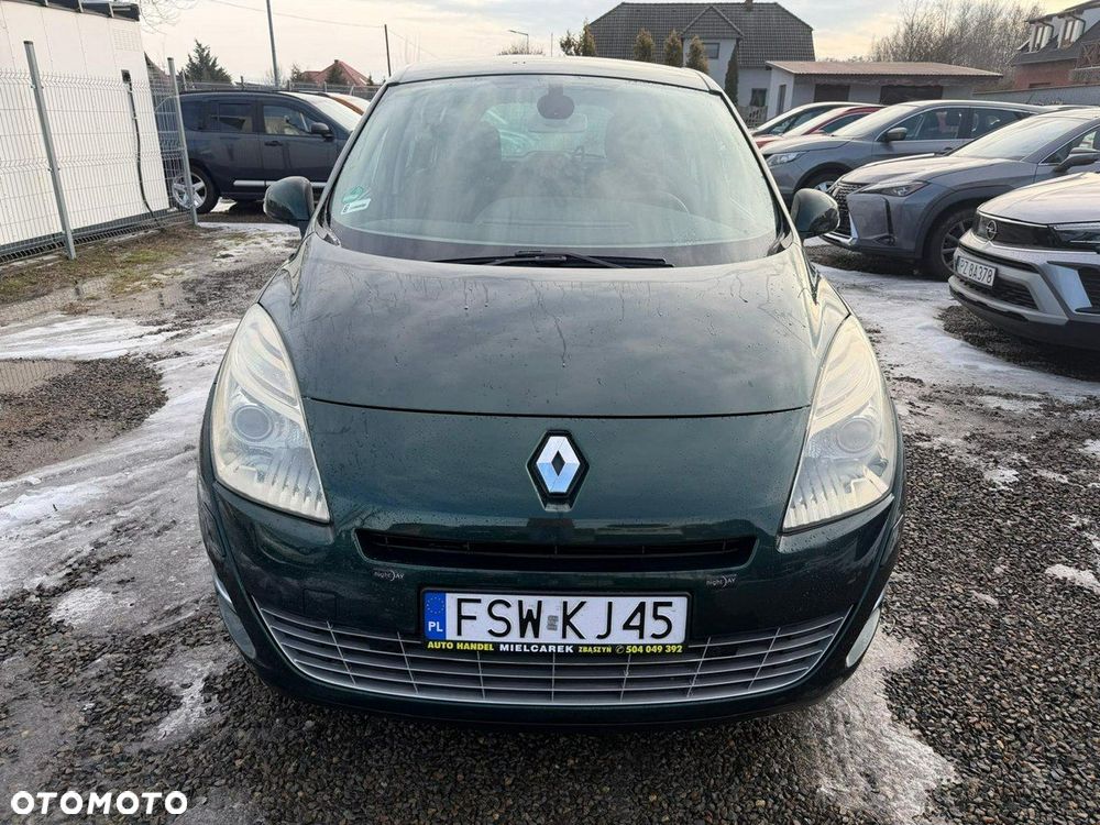 Renault Grand Scenic - 10
