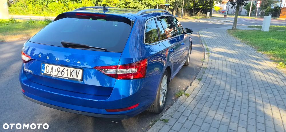 Skoda Superb 1.5 TSI Ambition DSG - 25