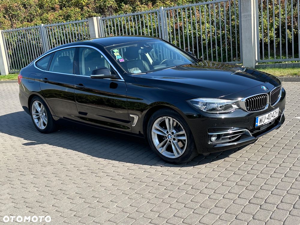 BMW Seria 3 330i xDrive Luxury Line - 23