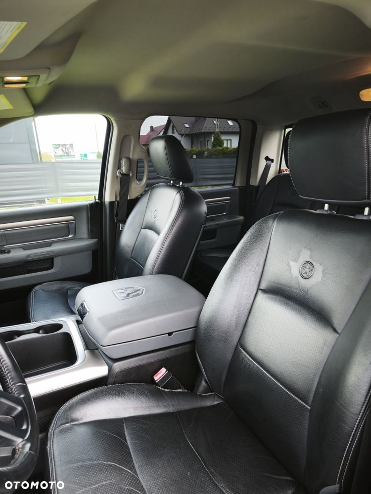 Dodge RAM - 8
