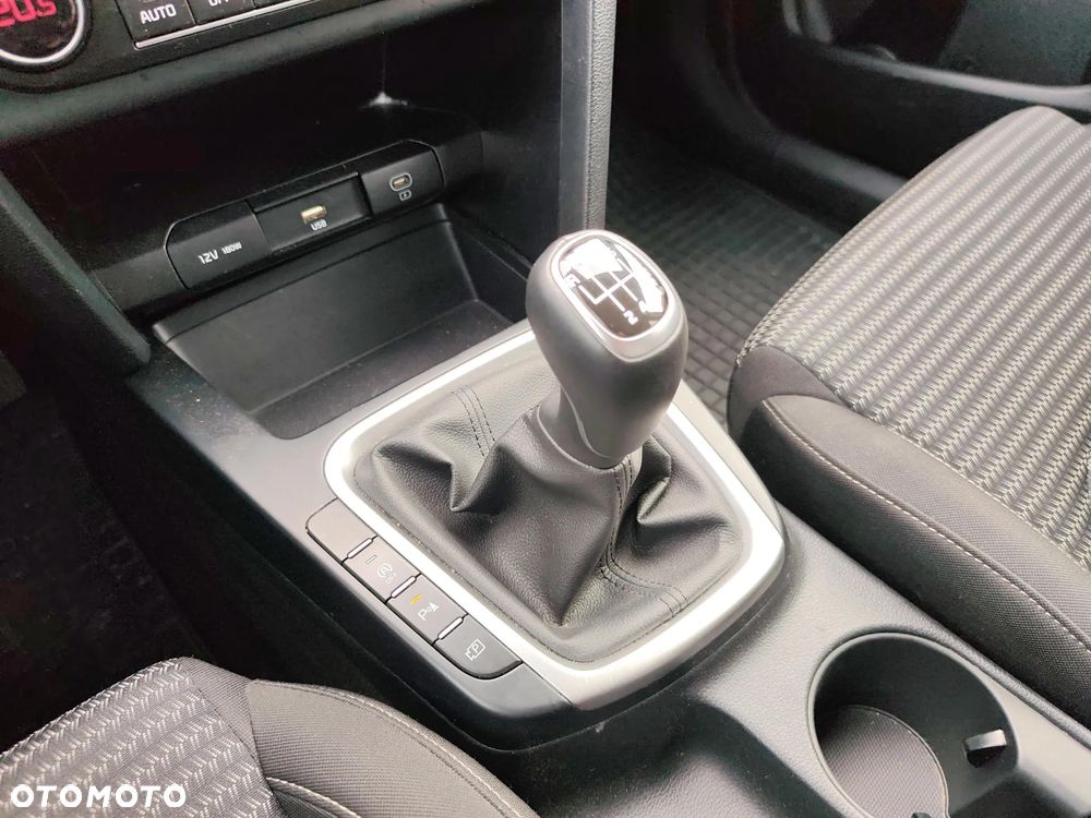 Kia XCeed 1.5 T-GDI M - 15