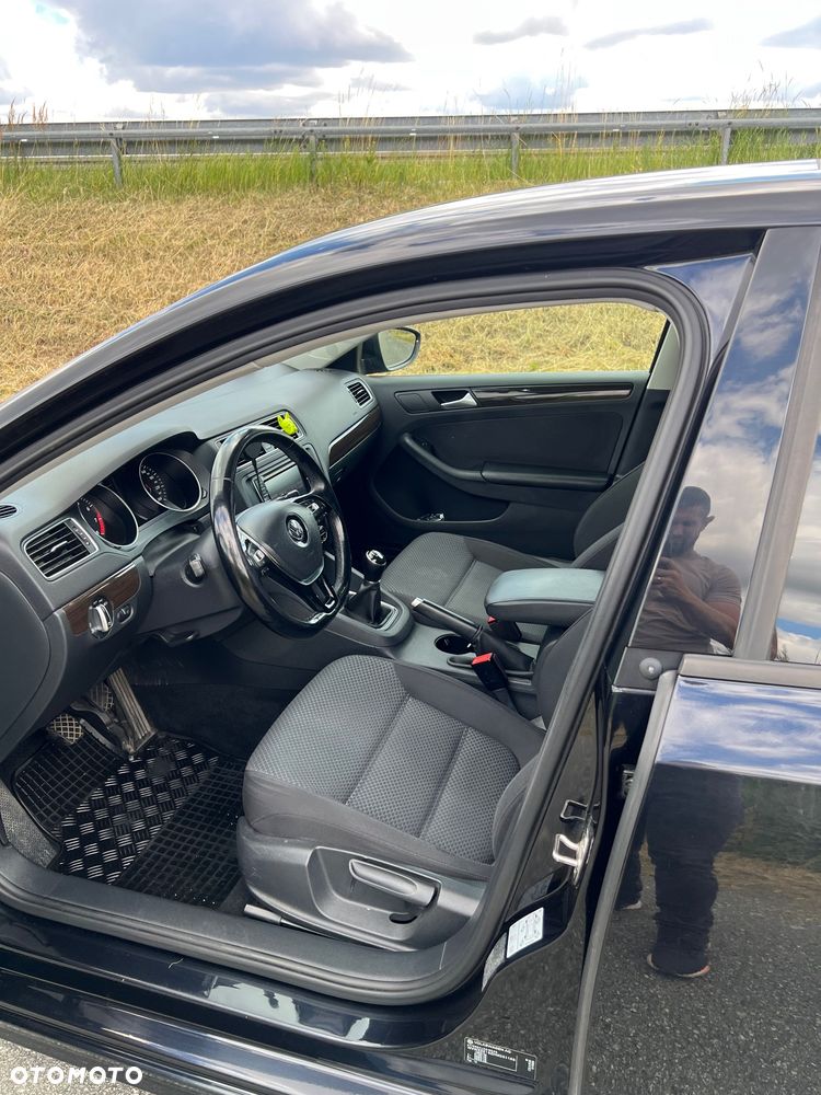 Volkswagen Jetta 1.4 TSI BMT Comfortline - 18