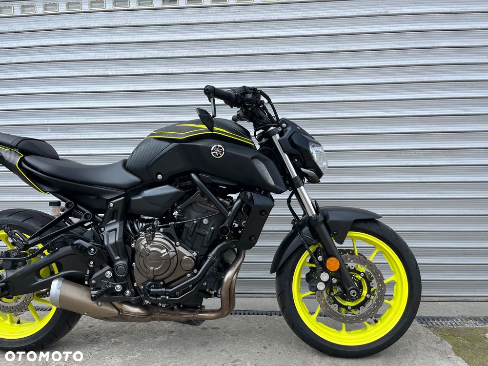 Yamaha MT - 6