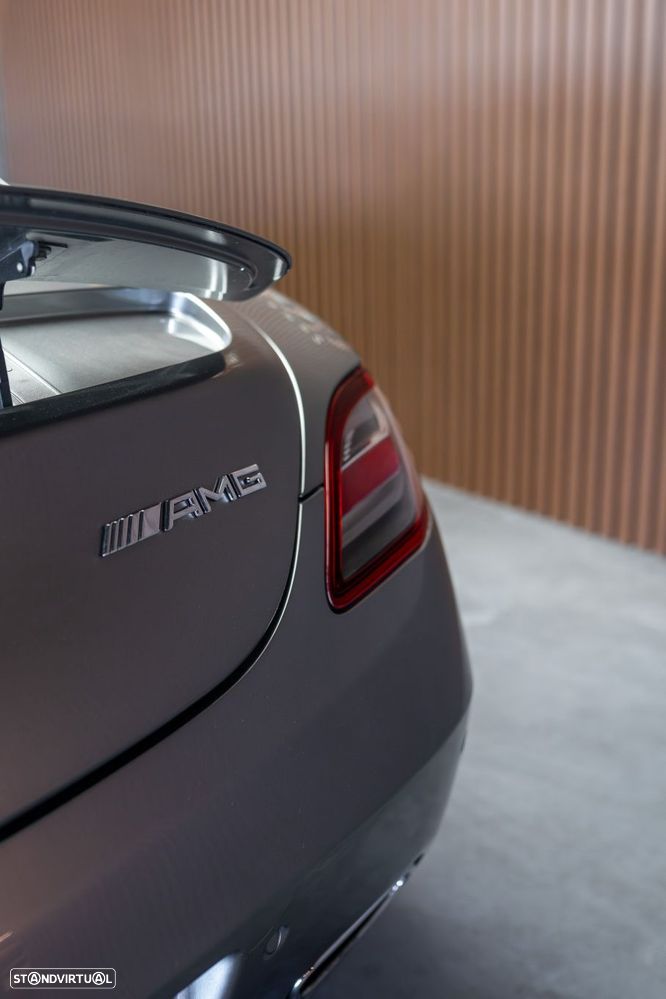 Mercedes-Benz SLS 63 AMG - 28