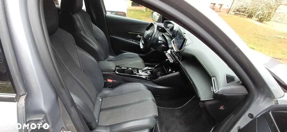 Peugeot 208 Elektromotor 136 GT - 11