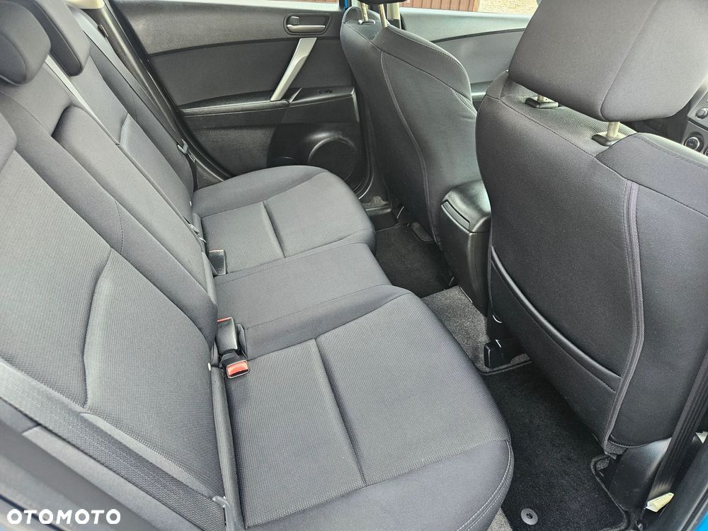 Mazda 3 1.6 Active + - 16