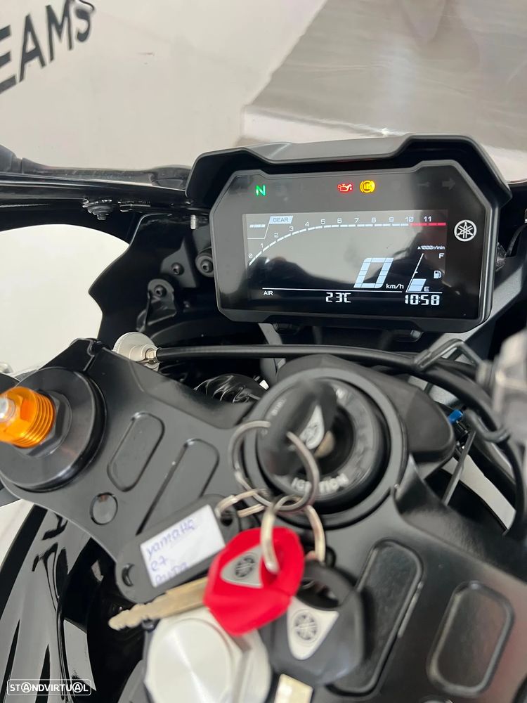 Yamaha R 7 - 9