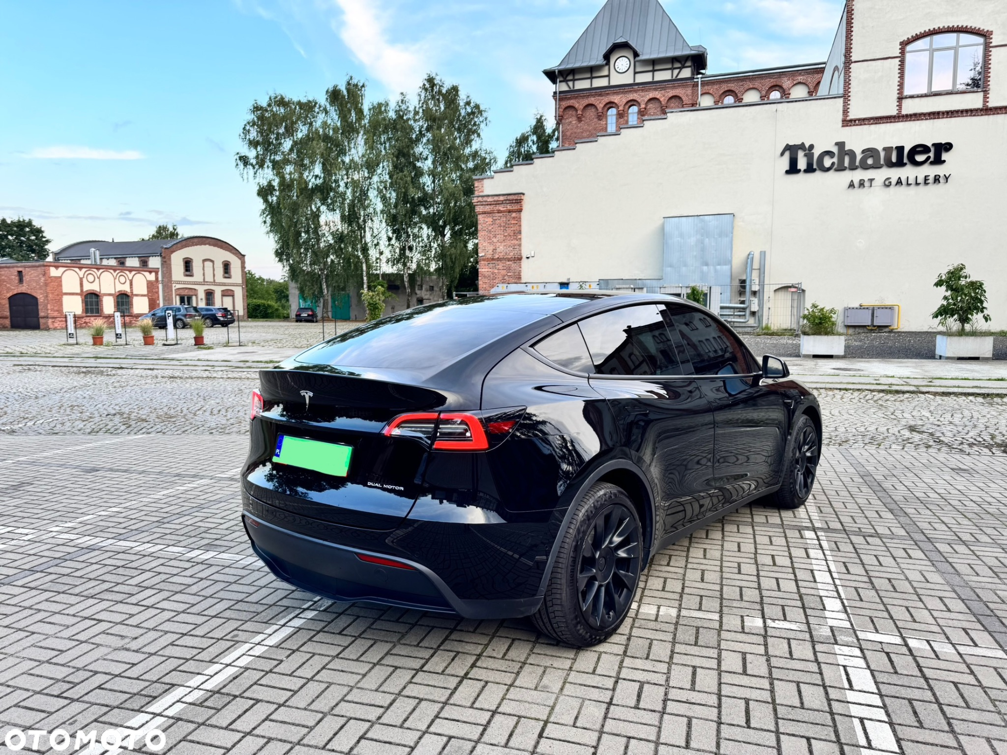 Tesla Y Model Long Range Dual Motor AWD - 5