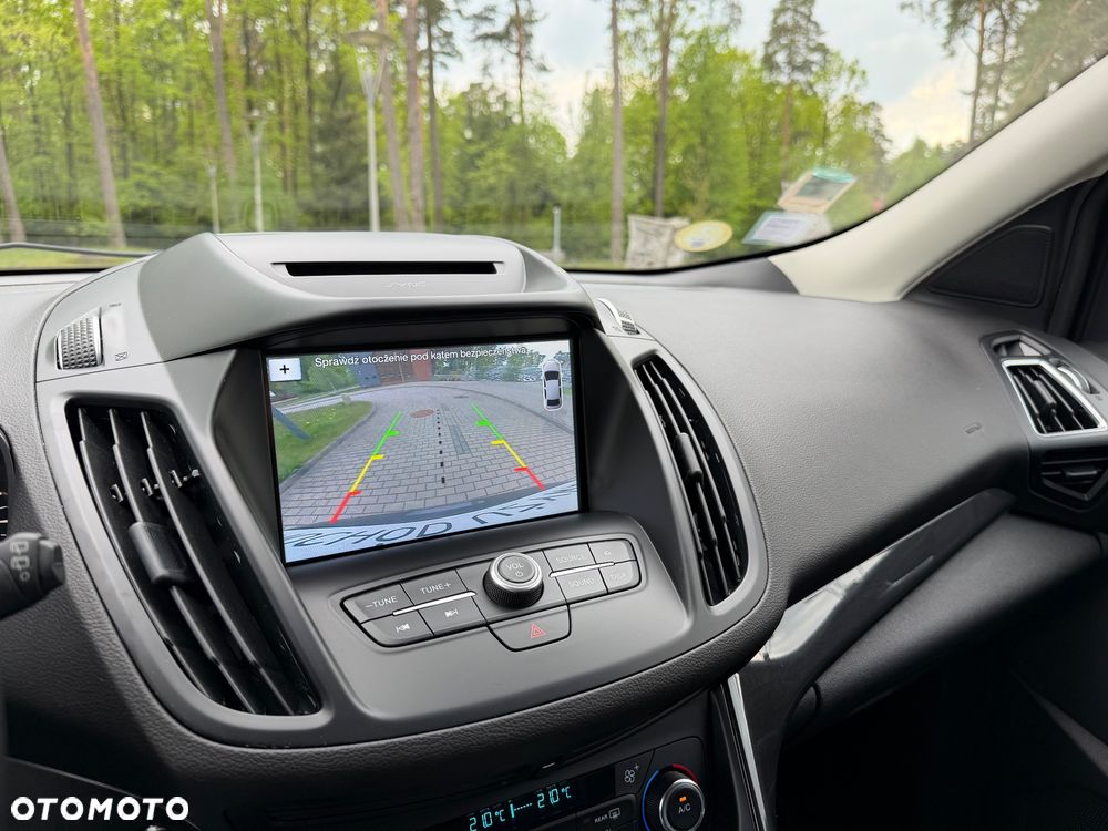 Ford Kuga 2.0 TDCi 2x4 Titanium - 22