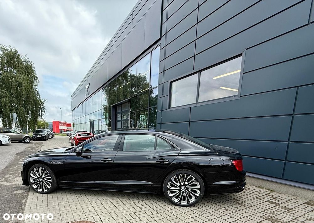 Bentley Flying Spur New V8 PHEV Mulliner - 4