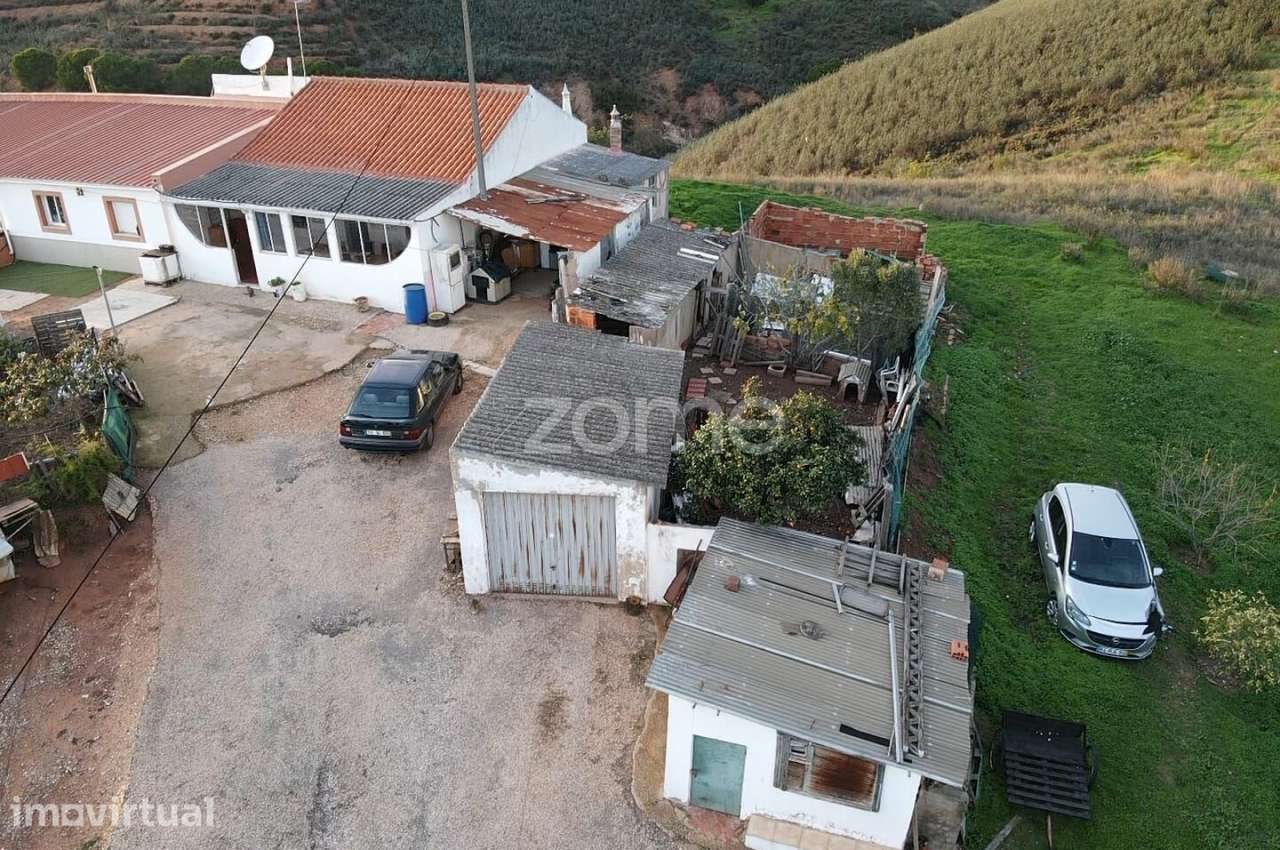 Moradia V3 + Terreno e Garagem em Caniné, Silves - Grande imagem: 4/51