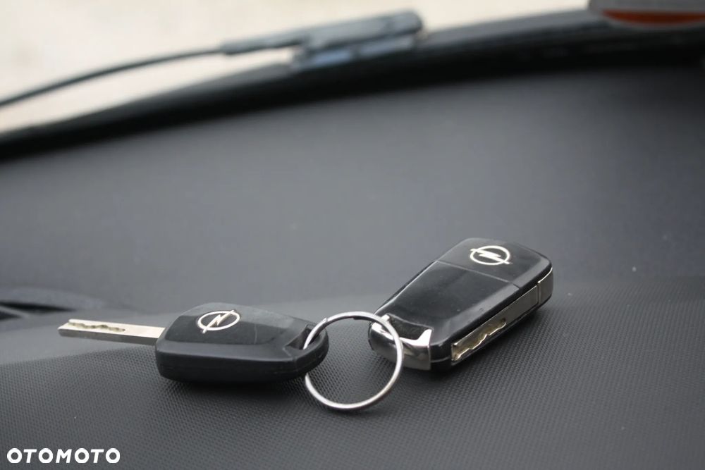 Opel Corsa 1.2 16V Graphite - 31