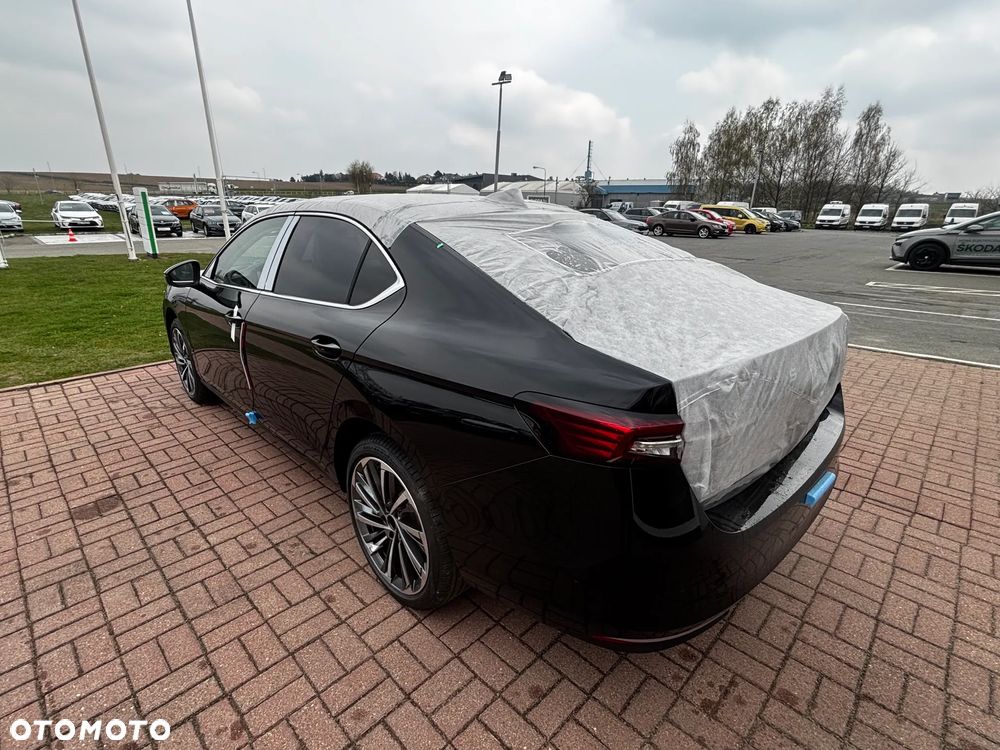 Skoda Superb 2.0 TDI SCR 4x4 L&K DSG - 9