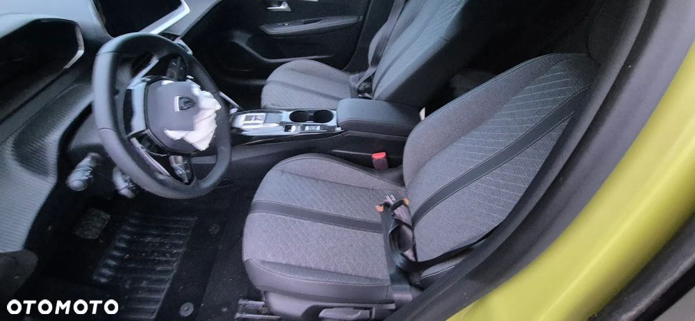 Peugeot 208 Active - 24