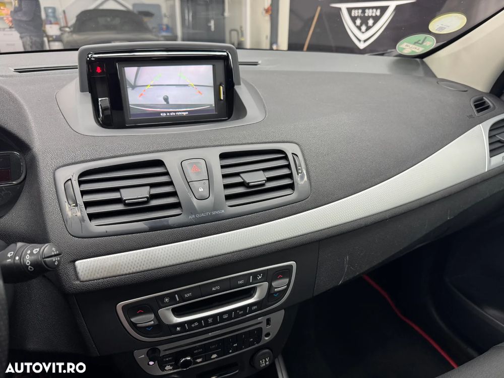 Renault Megane dCi 110 FAP Paris Business - 8