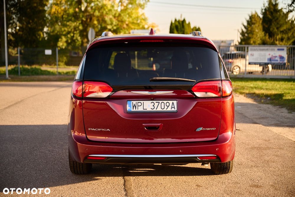 Chrysler Pacifica - 10