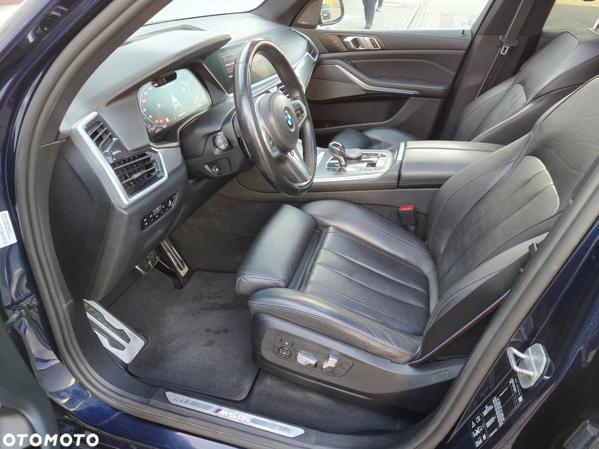 BMW X5 M M50i - 10