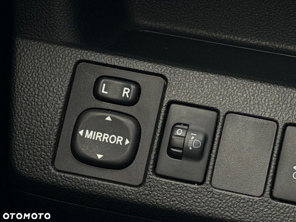 Toyota Verso S 1.33 Premium MS - 17