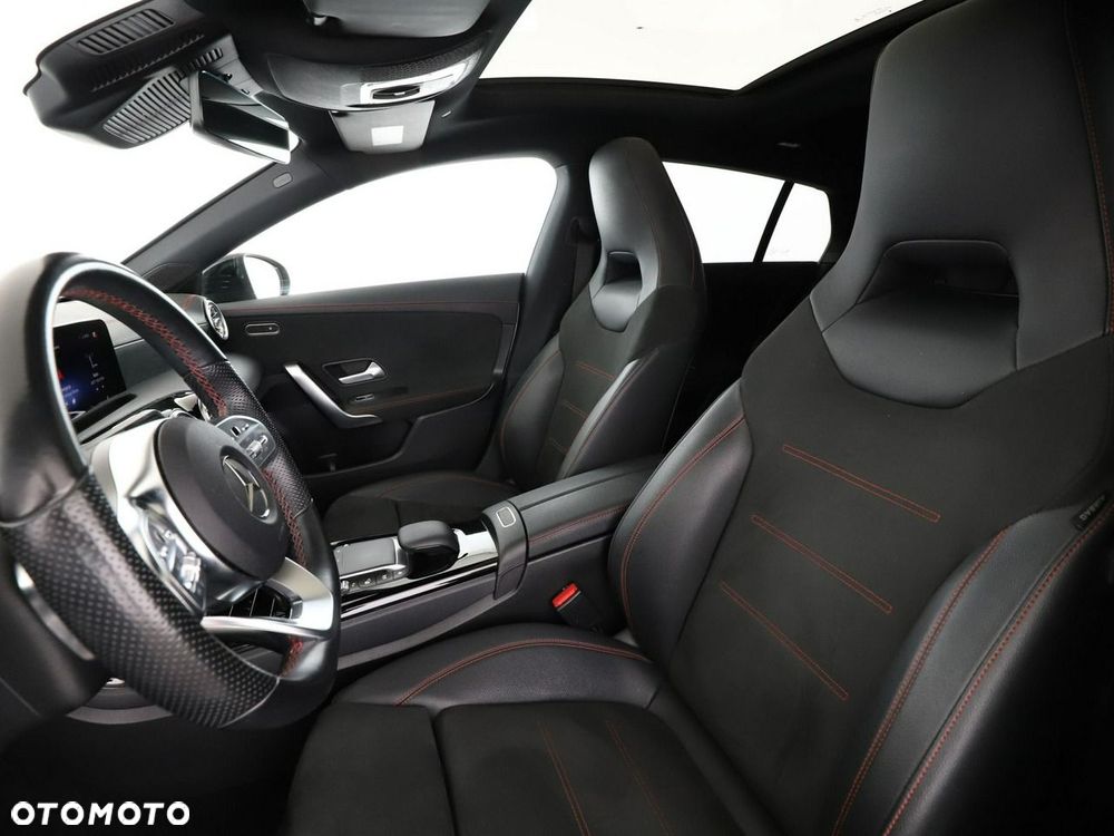 Mercedes-Benz CLA 200 d 8G-DCT AMG Line - 14