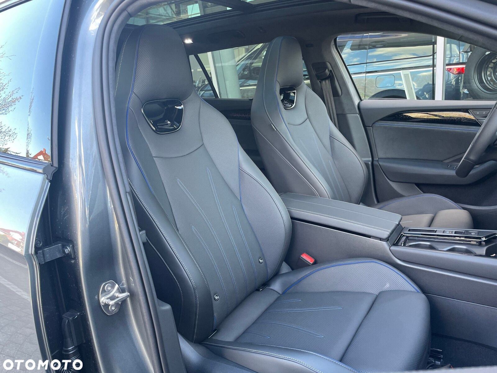Volkswagen Passat - 14