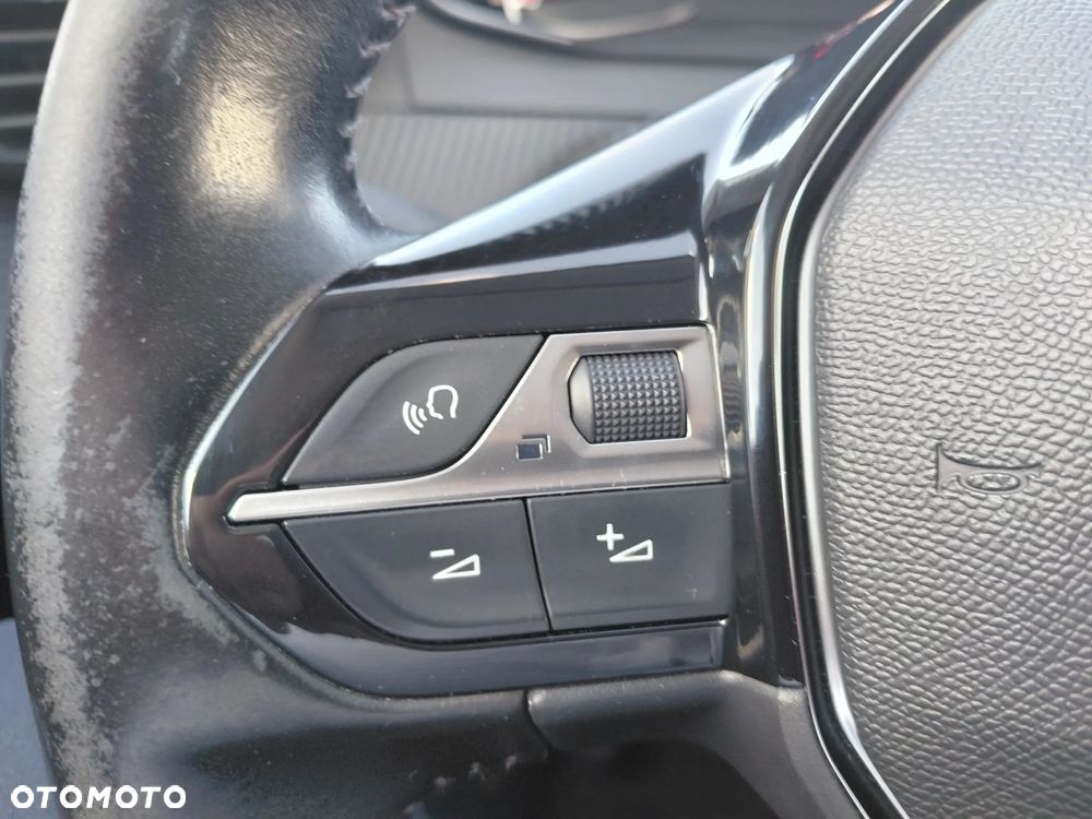 Peugeot 208 1.2 PureTech Active Pack S&S - 17