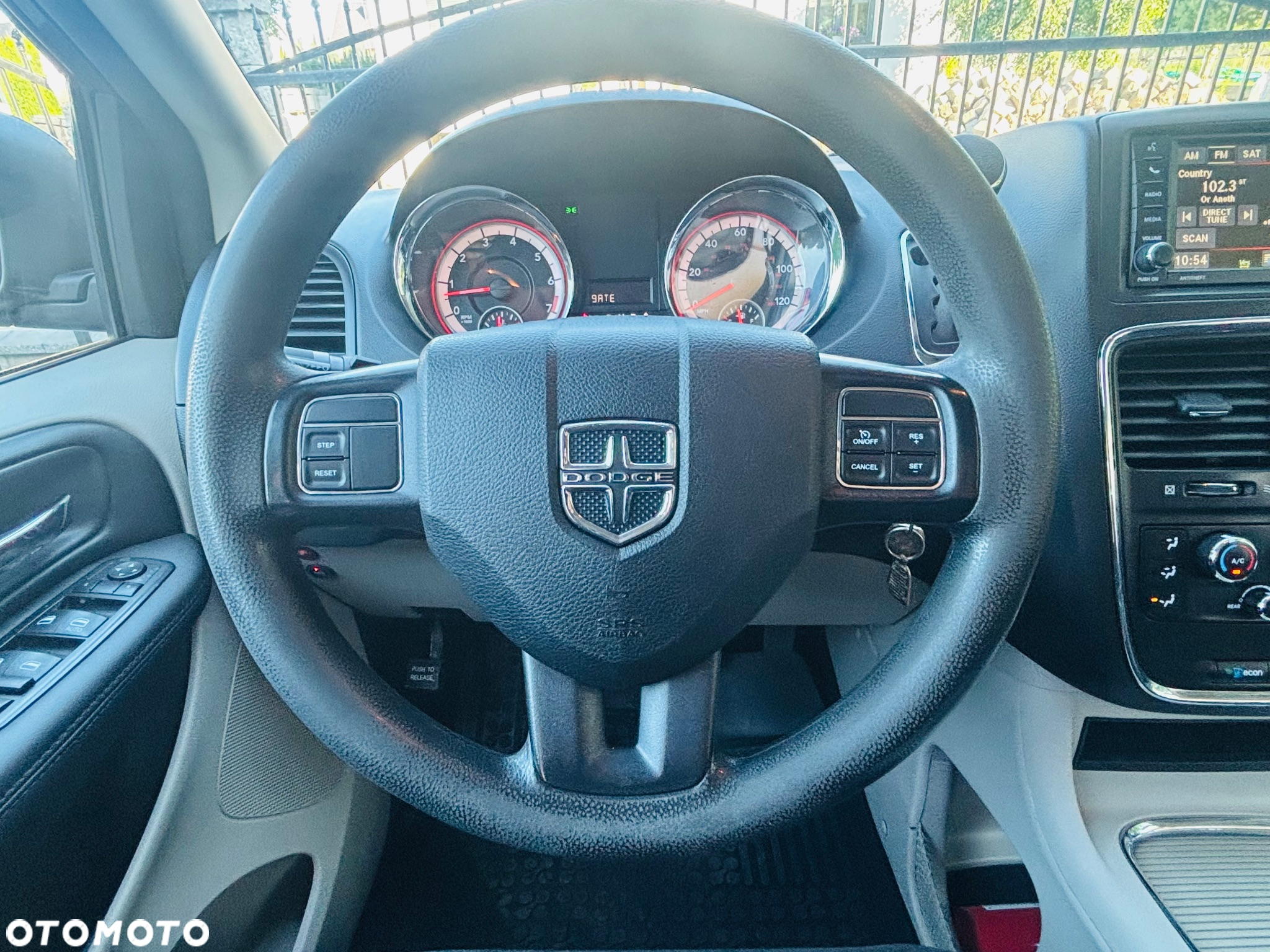 Dodge Grand Caravan - 18