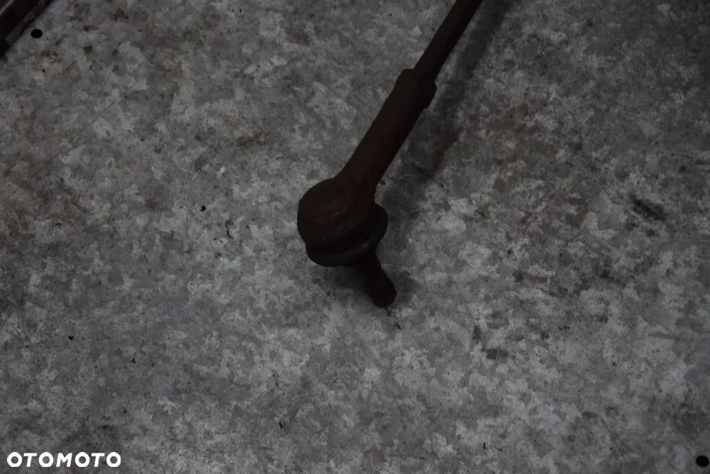 NISSAN NAVARA D22 DRĄŻEK KIEROWNICZY PRZÓD - 6