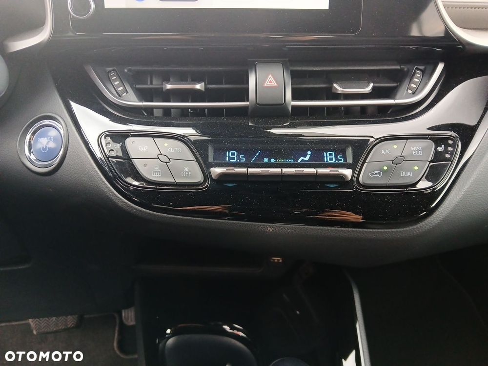 Toyota C-HR 2.0 Hybrid Executive - 31