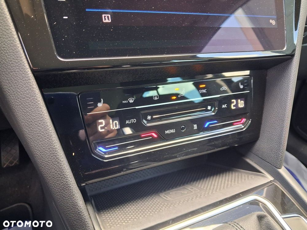 Volkswagen Passat 2.0 TDI SCR DSG Business - 27