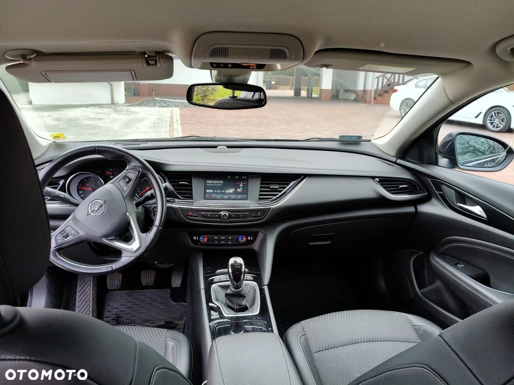 Opel Insignia - 17