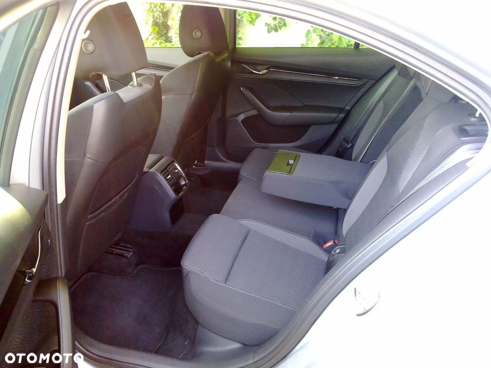 Skoda Octavia 2.0 TDI Ambition - 14