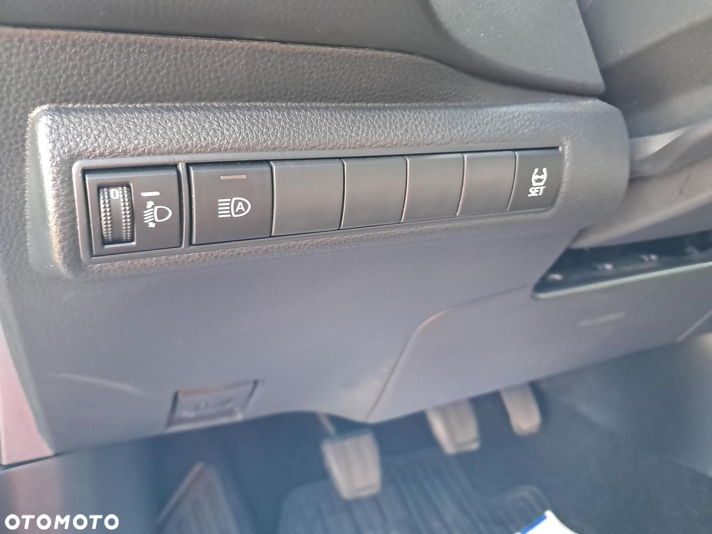 Toyota Corolla - 25