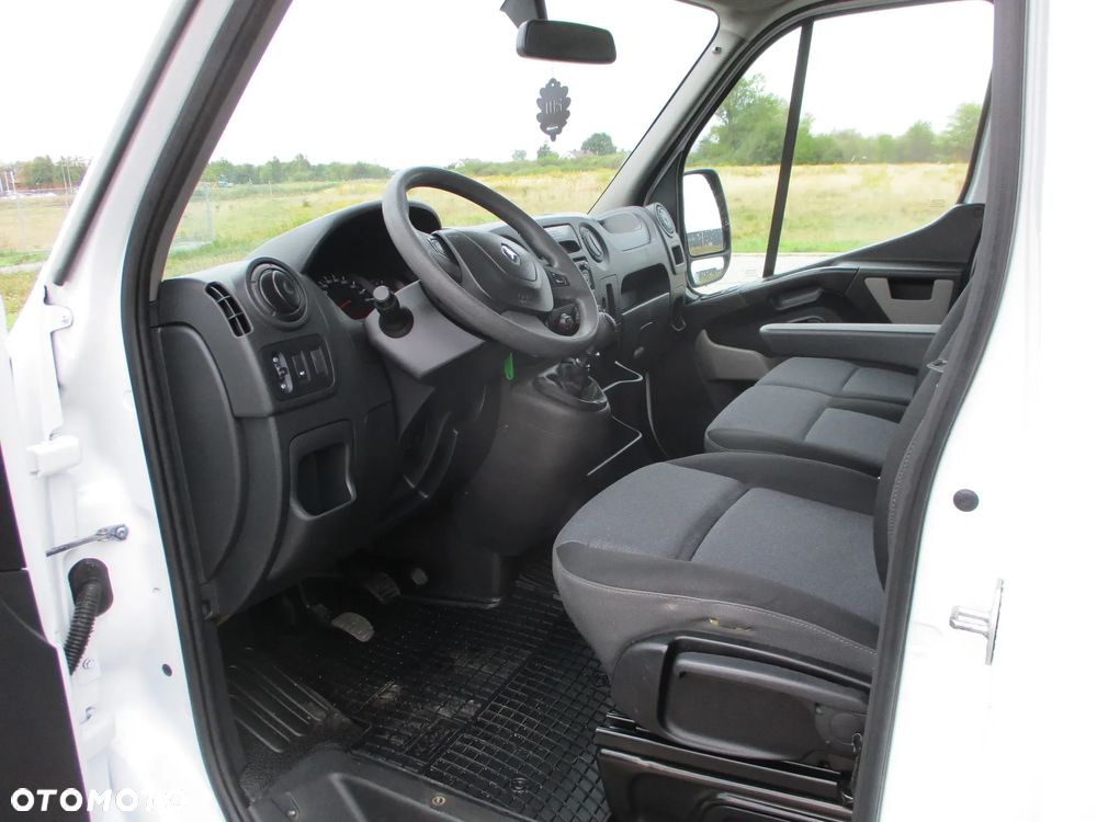 Renault Master III - 9