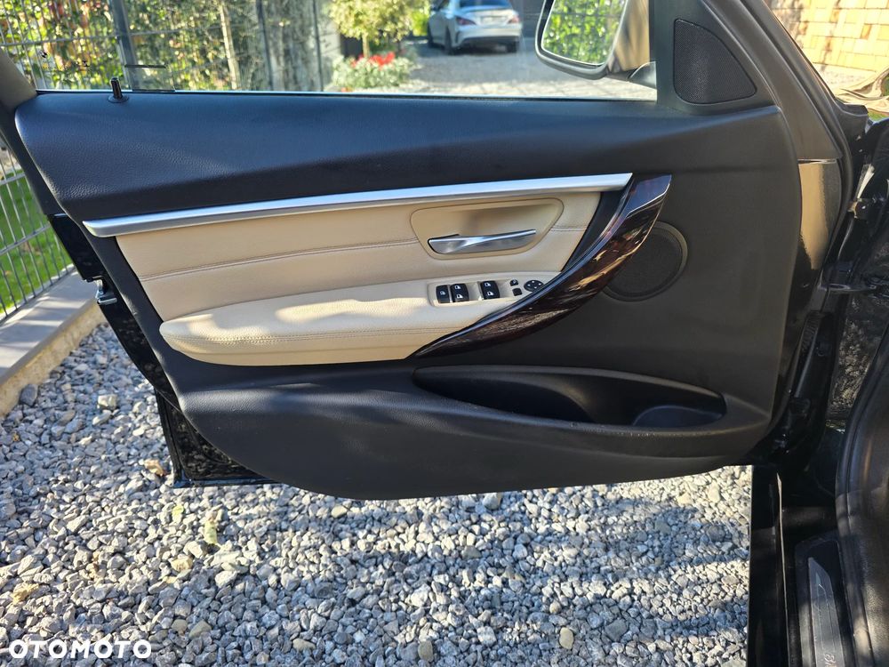 BMW Seria 3 330i GPF Sport Line - 14