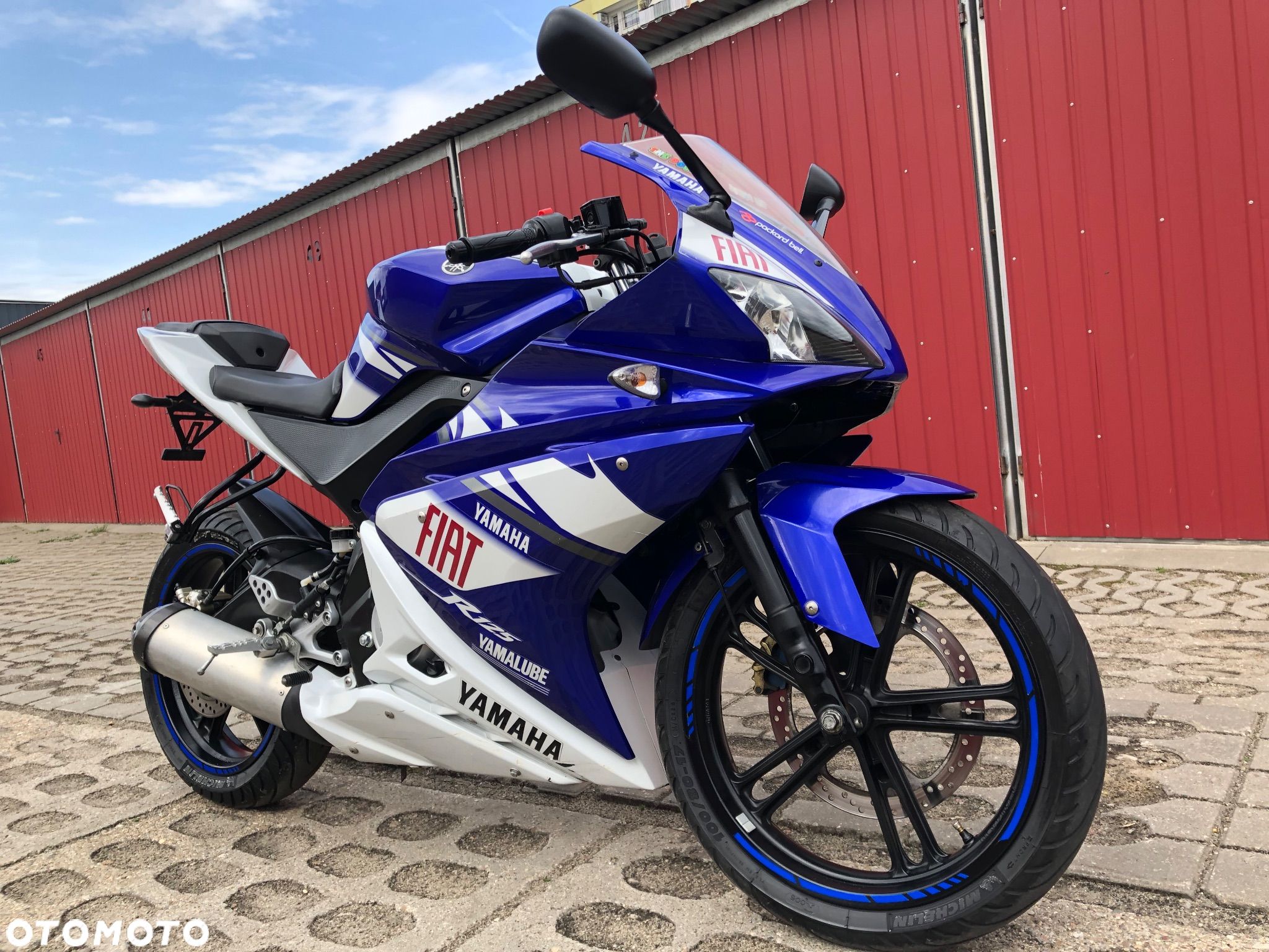 Yamaha YZF - 1