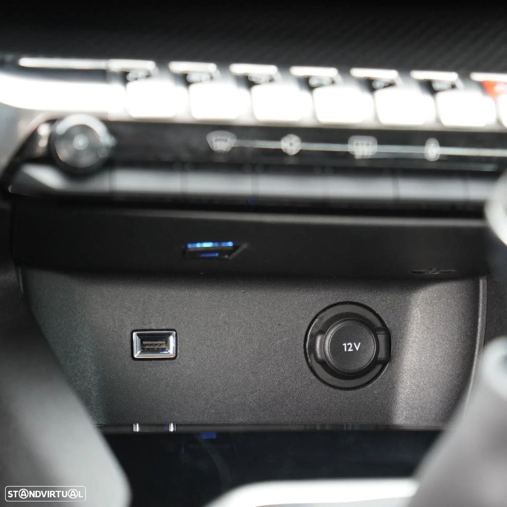 Peugeot 3008 PureTech 130 Stop & Start GPF Active Pack - 26