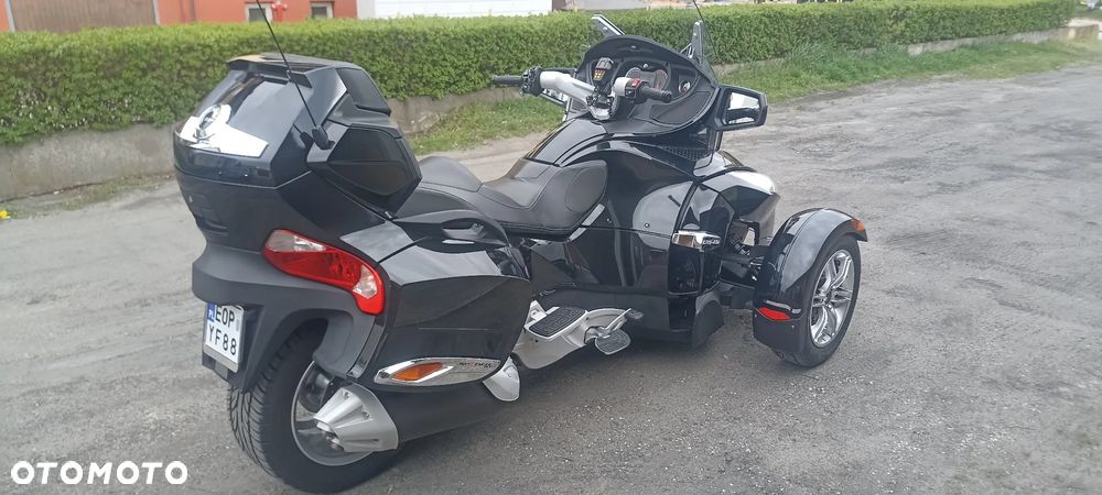 Can-Am Spyder - 6