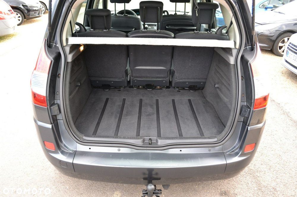 Renault Scenic 2.0 16V Confort Dynamique - 11